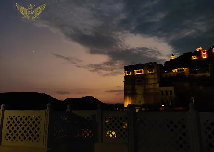 The Palace View Homestay & Restaurant